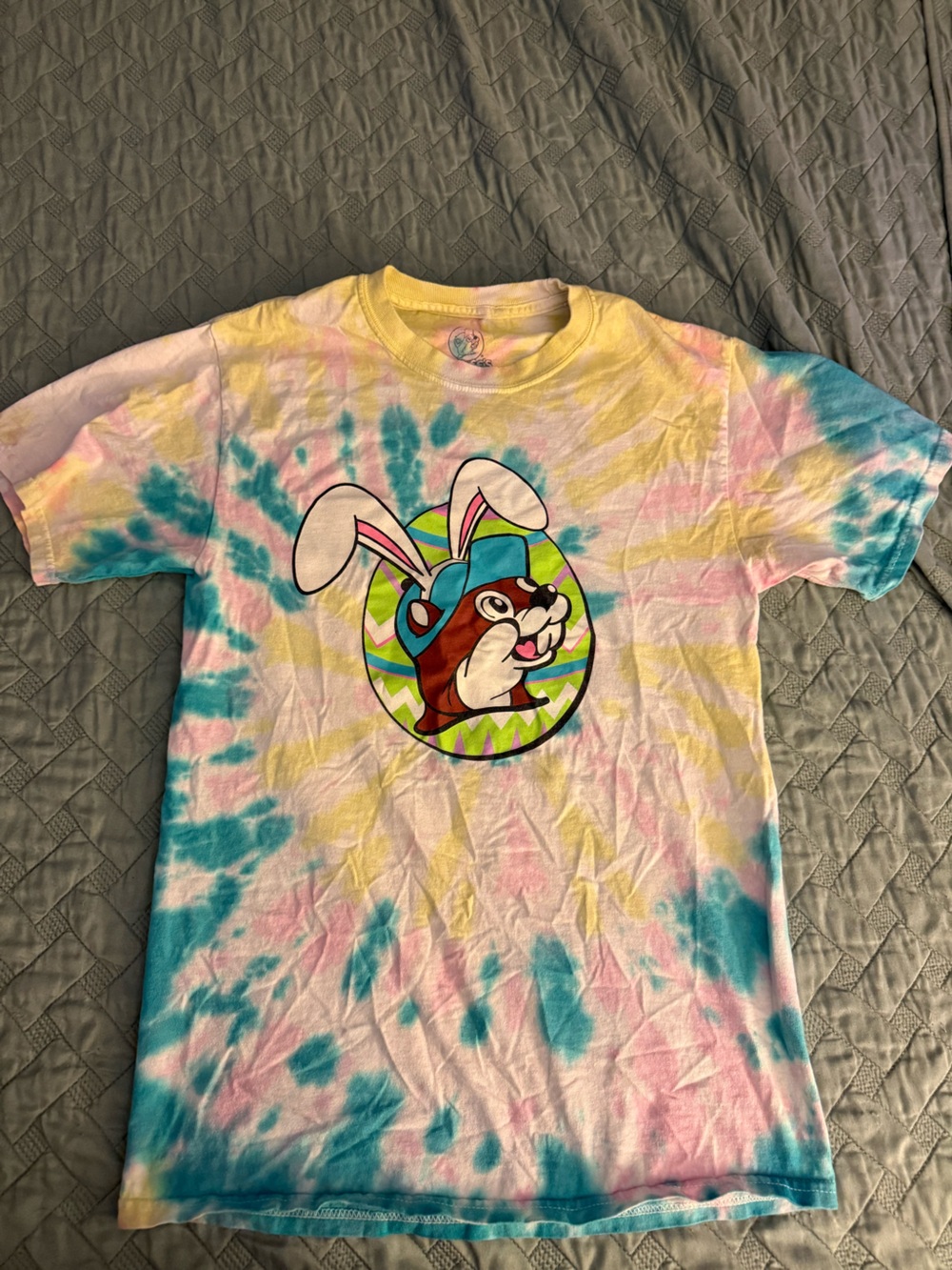 Buc-ees Easter Graphic Tee